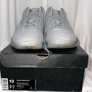 Size 13 Jordan Horizon Low Gray